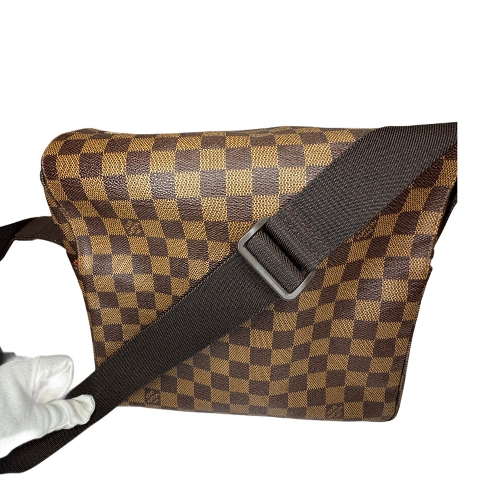LOUIS VUITTON Naviglio Damier Messenger Crossbody