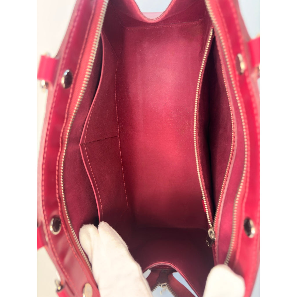 LOUIS VUITTON Epi Brea MM